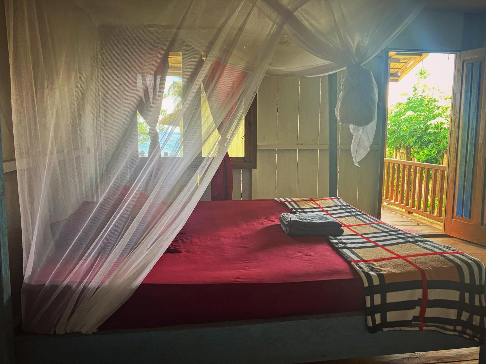 Pristine Paradise Dive Resort - Togean Islands, Una Una Pulau Unauna Εξωτερικό φωτογραφία