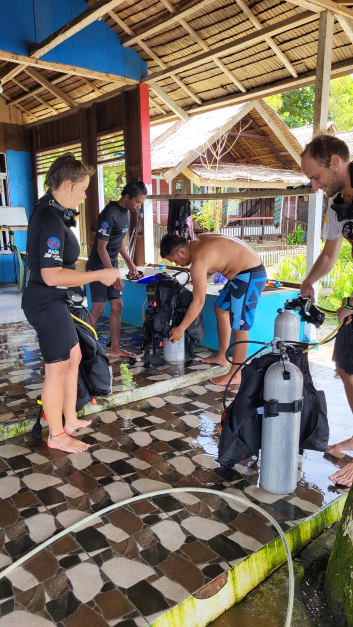 Pristine Paradise Dive Resort - Togean Islands, Una Una Pulau Unauna Εξωτερικό φωτογραφία